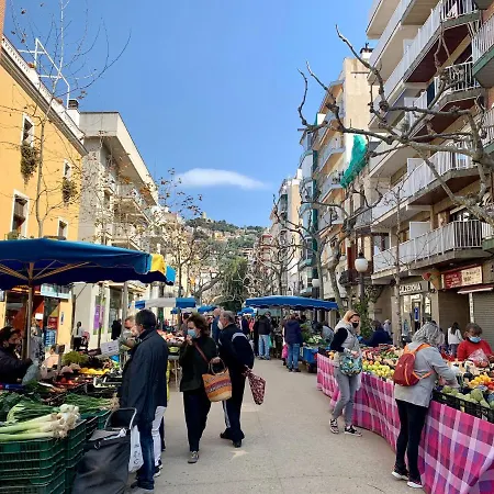 Apartment Old Town: 2 Blocks/2 Min Walk To The *