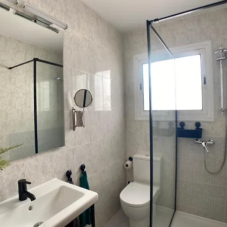 Old Town: 2 Blocks/2 Min Walk To The Apartment
