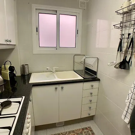 Apartment Old Town: 2 Blocks/2 Min Walk To The Blanes