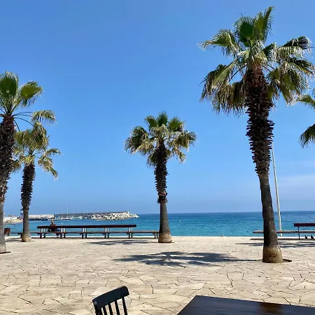 Old Town: 2 Blocks/2 Min Walk To The Apartment