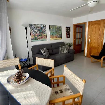 Old Town: 2 Blocks/2 Min Walk To The * Blanes